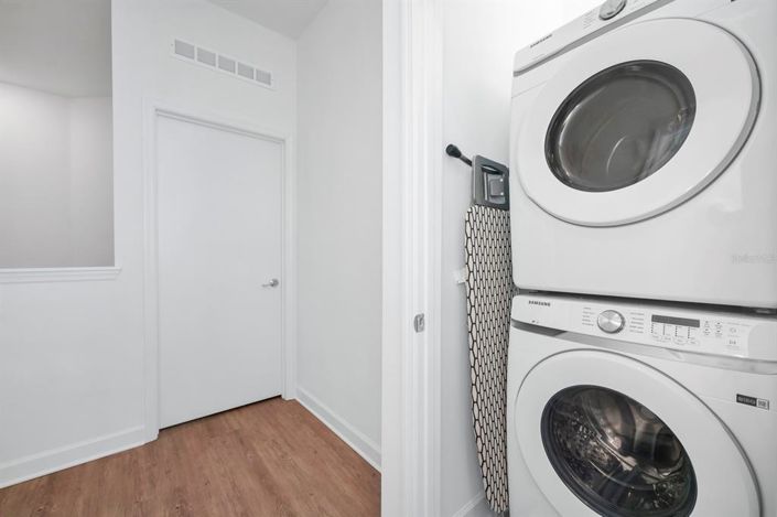 Image No.35-5 Bed Townhouse for sale