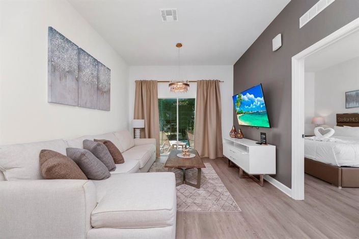 Image No.6-5 Bed Townhouse for sale