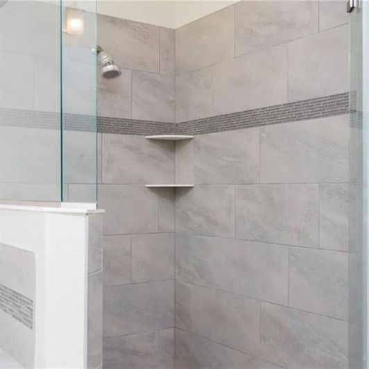 Image No.25-4 Bed House for sale