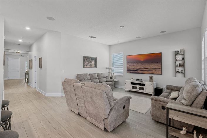 Image No.10-4 Bed House for sale