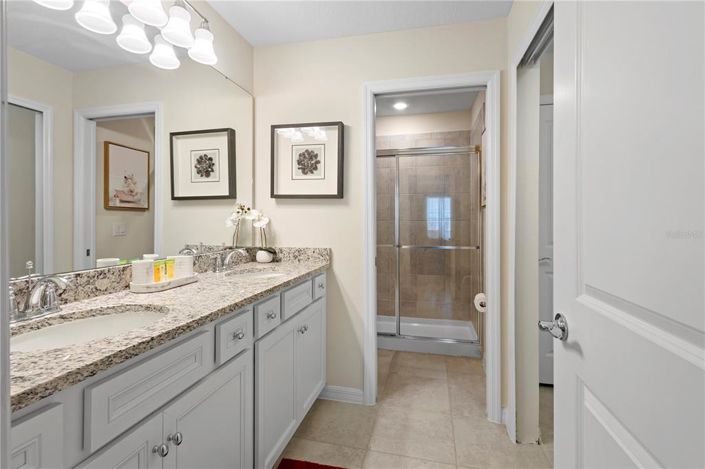 Image No.29-5 Bed Townhouse for sale