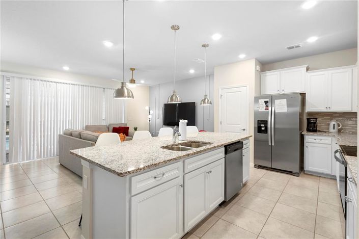 Image No.3-5 Bed Townhouse for sale