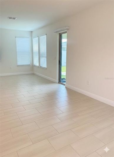 Image No.18-3 Bed House for sale