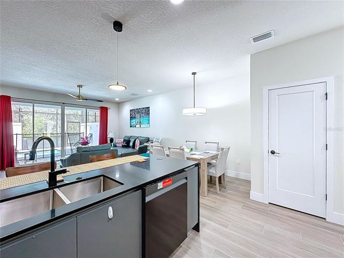 Image No.29-3 Bed Townhouse for sale