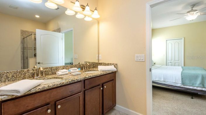 Image No.21-9 Bed Property for sale