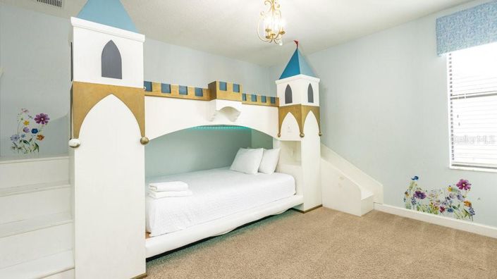 Image No.29-9 Bed House for sale