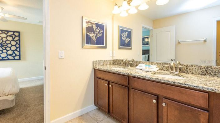 Image No.36-9 Bed Property for sale