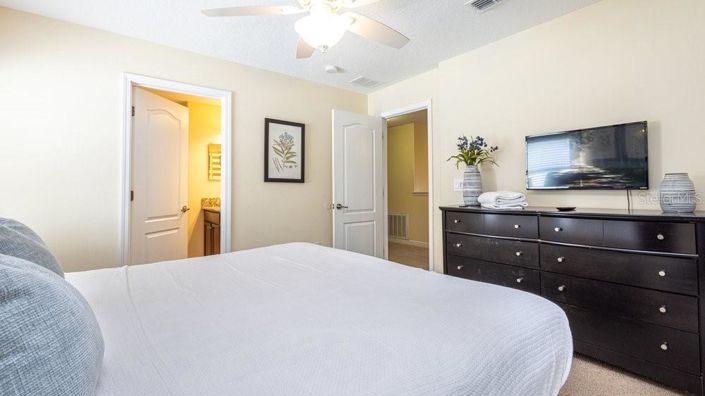 Image No.38-9 Bed Property for sale