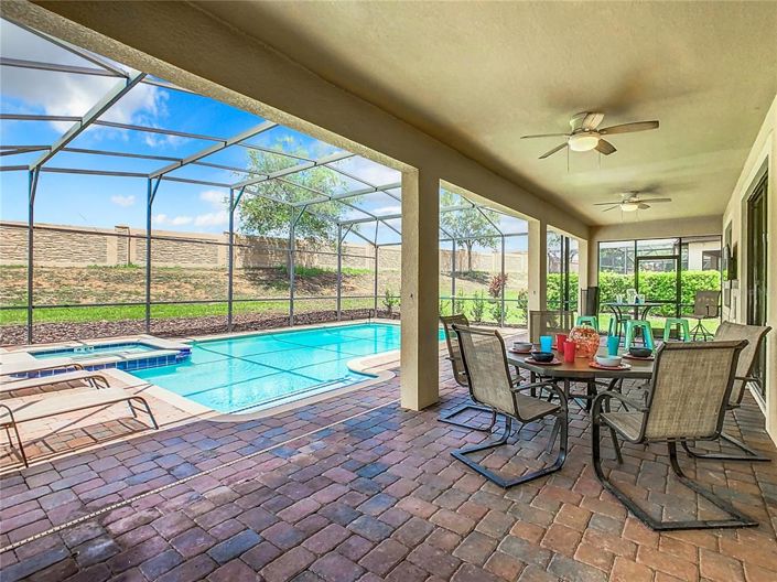 Image No.25-8 Bed House for sale