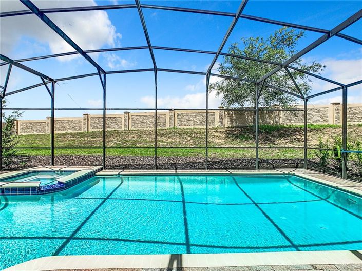 Image No.4-8 Bed Property for sale