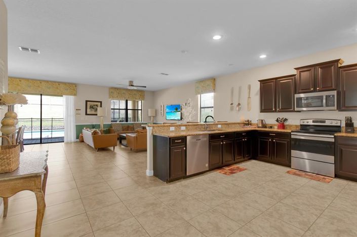 Image No.41-8 Bed House for sale