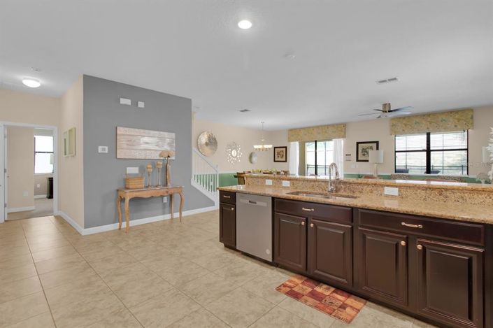 Image No.42-8 Bed House for sale