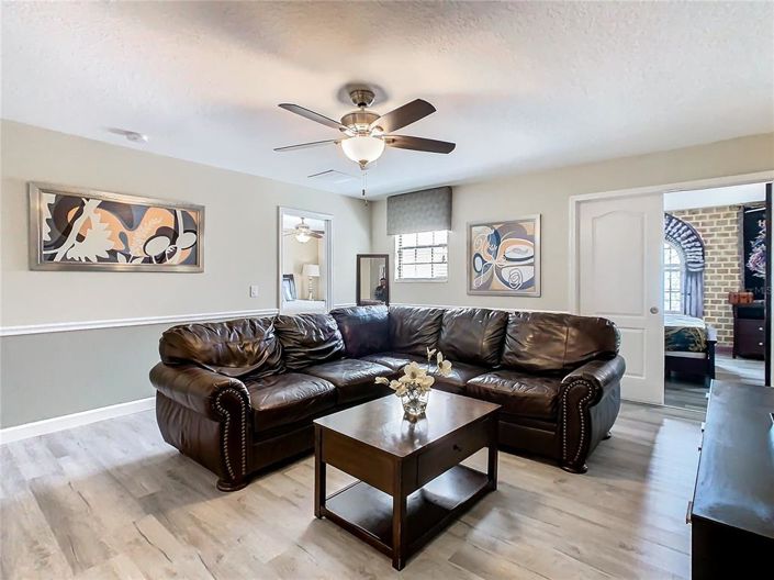 Image No.47-8 Bed House for sale