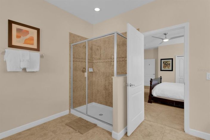 Image No.58-8 Bed Property for sale