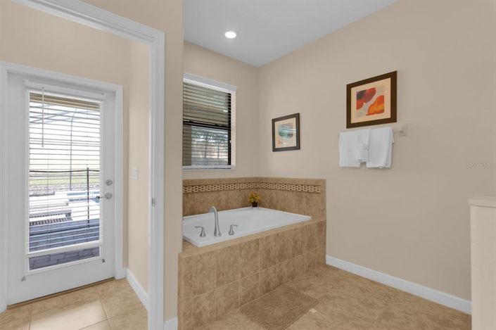 Image No.59-8 Bed Property for sale