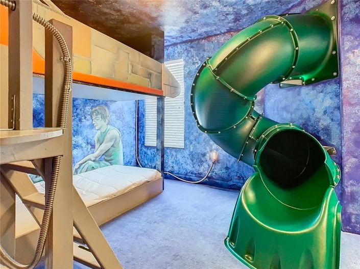 Image No.7-8 Bed Property for sale