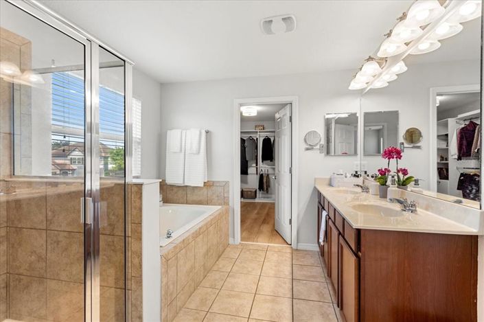 Image No.12-4 Bed House for sale