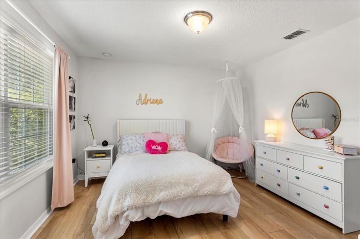 Image No.16-4 Bed House for sale