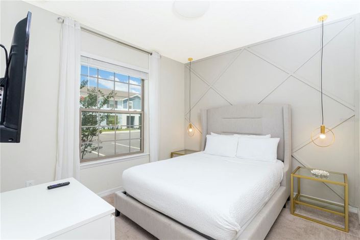 Image No.7-5 Bed Townhouse for sale