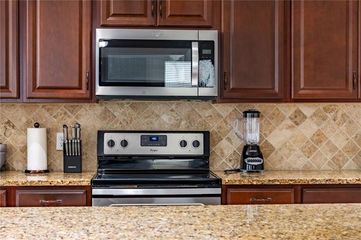 Image No.19-6 Bed House for sale