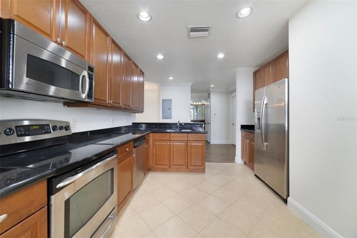 Image No.9-3 Bed Apartment for sale