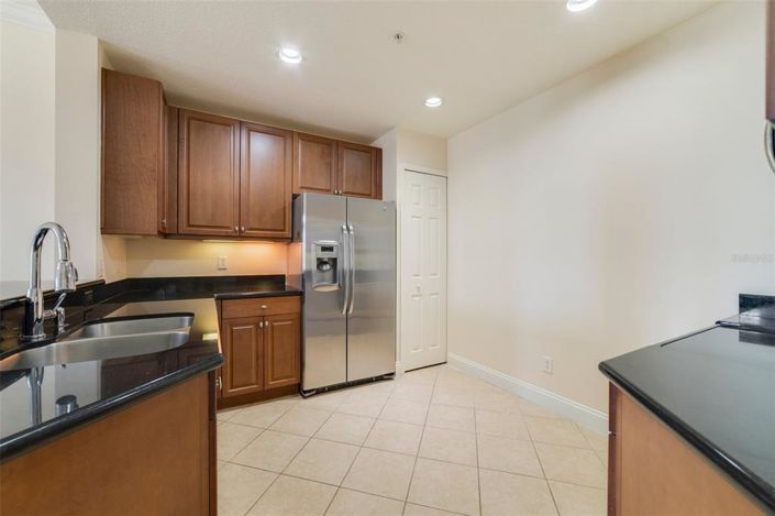 Image No.9-3 Bed Property for sale