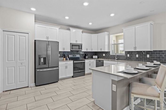 Image No.4-6 Bed House for sale