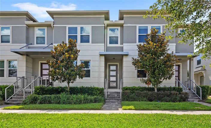 Image No.1-3 Bed Townhouse for sale