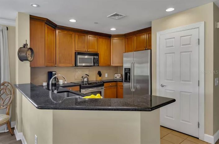 Image No.10-3 Bed Apartment for sale