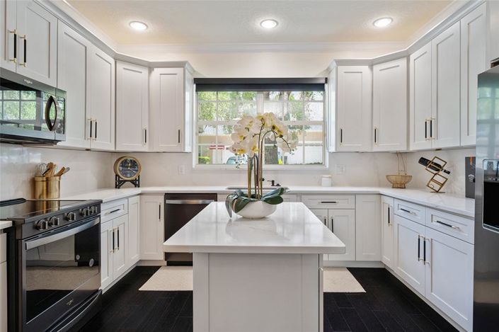 Image No.2-3 Bed Townhouse for sale