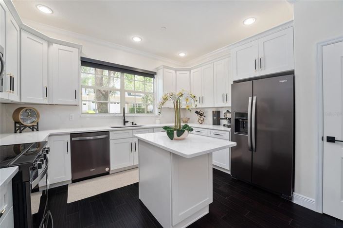 Image No.21-3 Bed Townhouse for sale