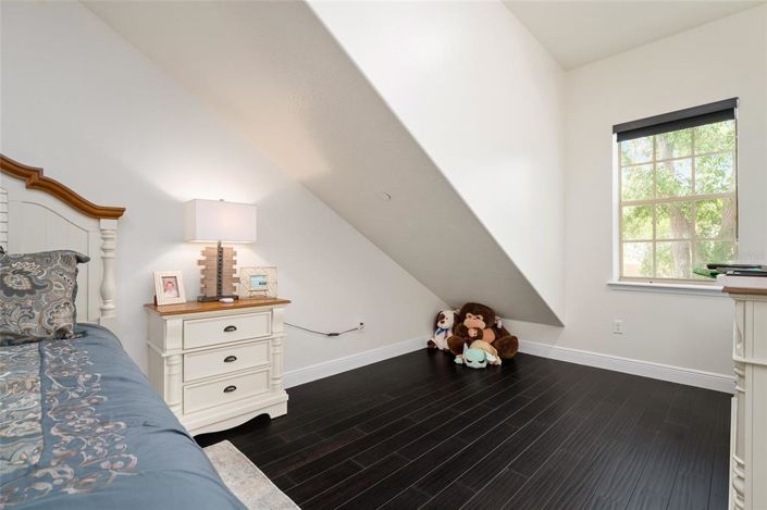 Image No.33-3 Bed Townhouse for sale