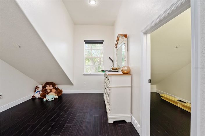 Image No.36-3 Bed Townhouse for sale