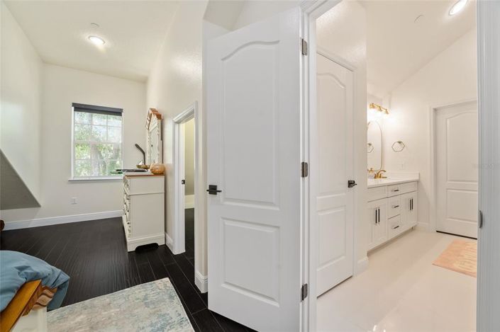 Image No.37-3 Bed Townhouse for sale