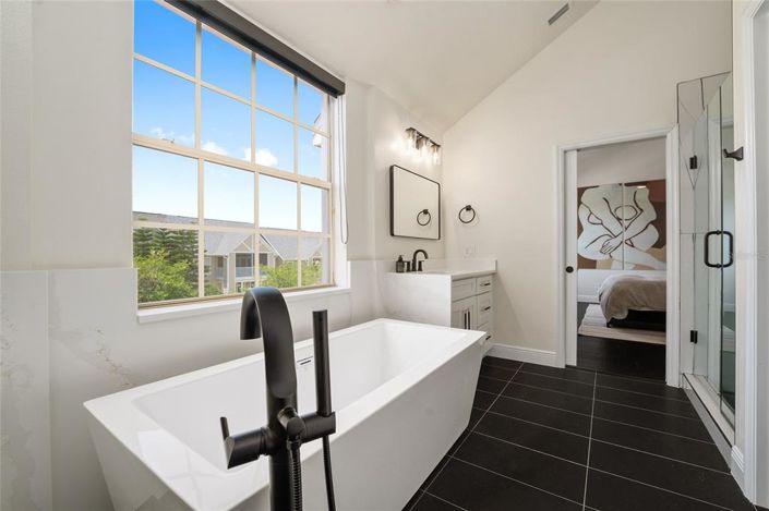 Image No.50-3 Bed Townhouse for sale