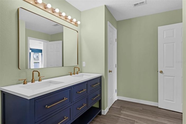 Image No.36-3 Bed House for sale