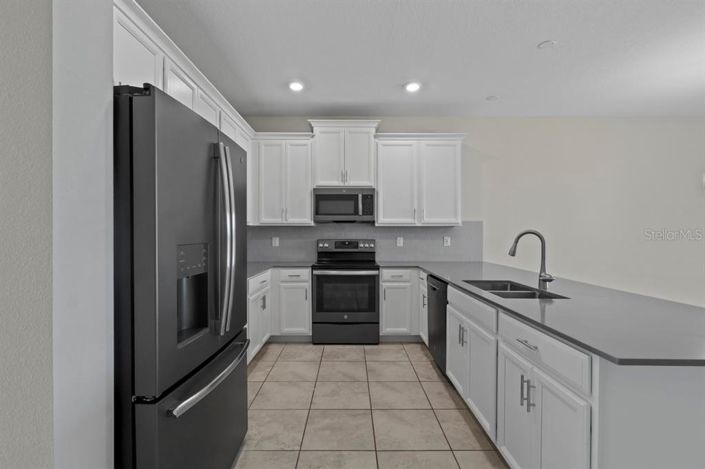 Image No.5-3 Bed Property for sale