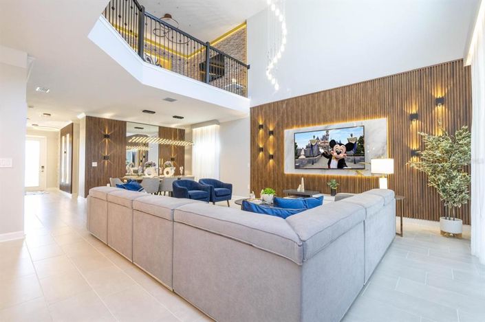 Image No.3-6 Bed Property for sale