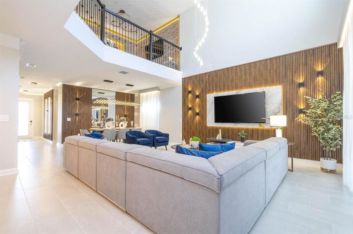 Image No.33-6 Bed Property for sale