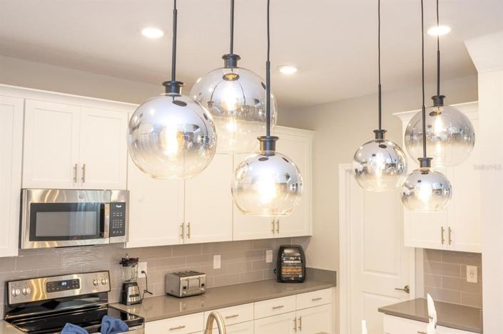 Image No.42-6 Bed Property for sale