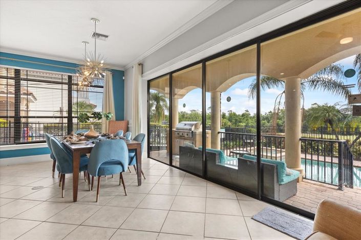 Image No.14-6 Bed House for sale