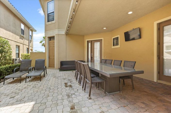 Image No.4-6 Bed House for sale