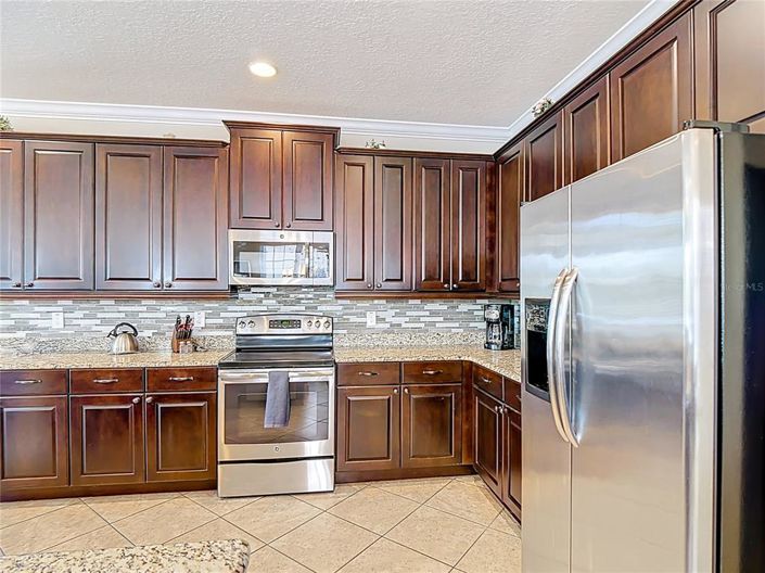 Image No.10-5 Bed House for sale