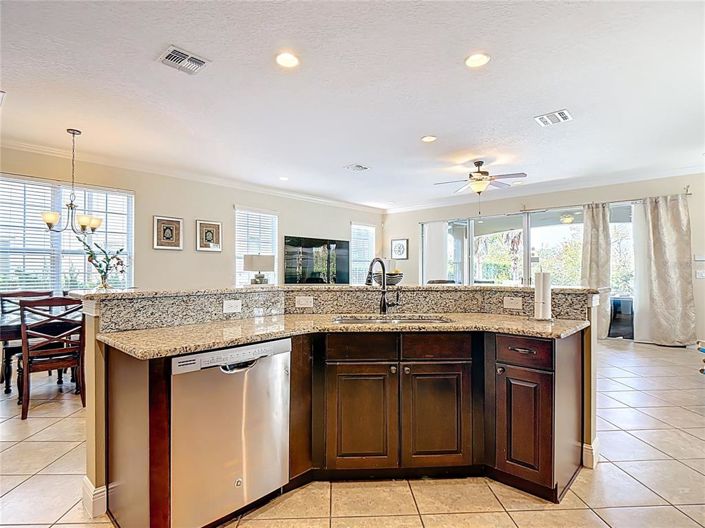 Image No.11-5 Bed House for sale