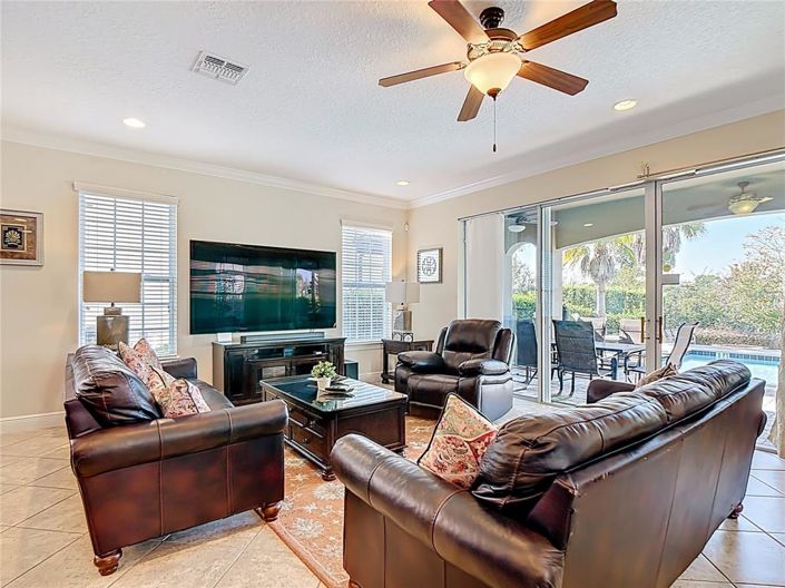 Image No.14-5 Bed House for sale