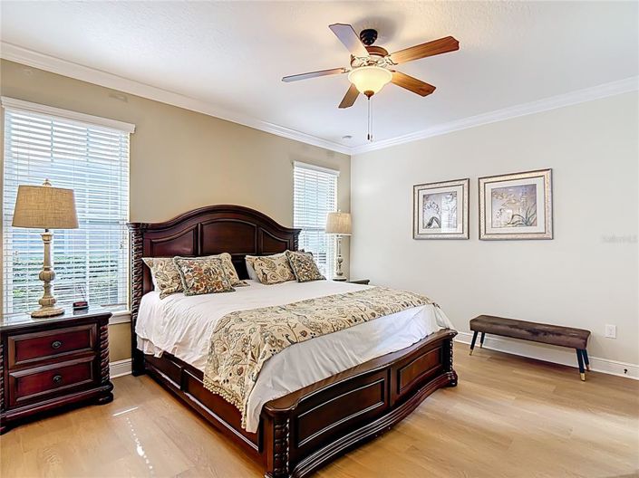 Image No.17-5 Bed House for sale