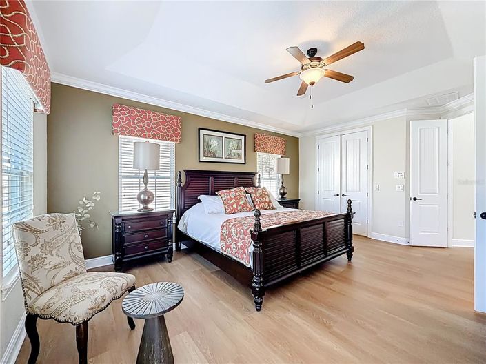 Image No.34-5 Bed House for sale