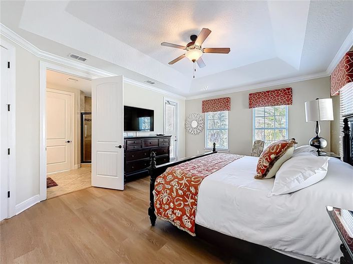 Image No.38-5 Bed House for sale