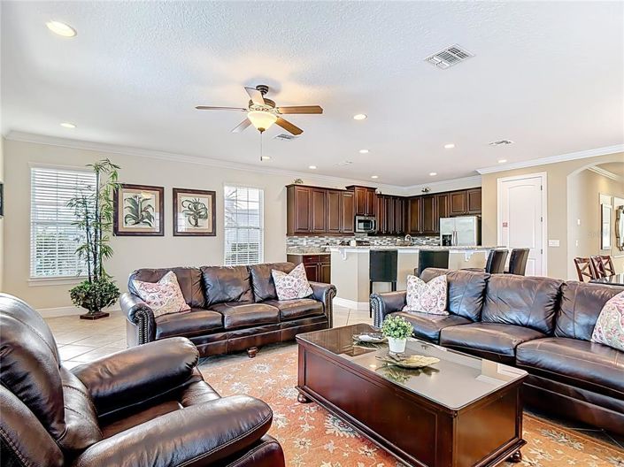 Image No.4-5 Bed House for sale