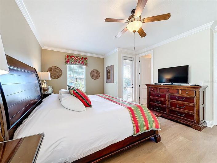 Image No.53-5 Bed House for sale